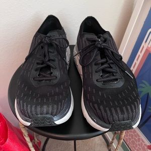 Hoka Clifton 5